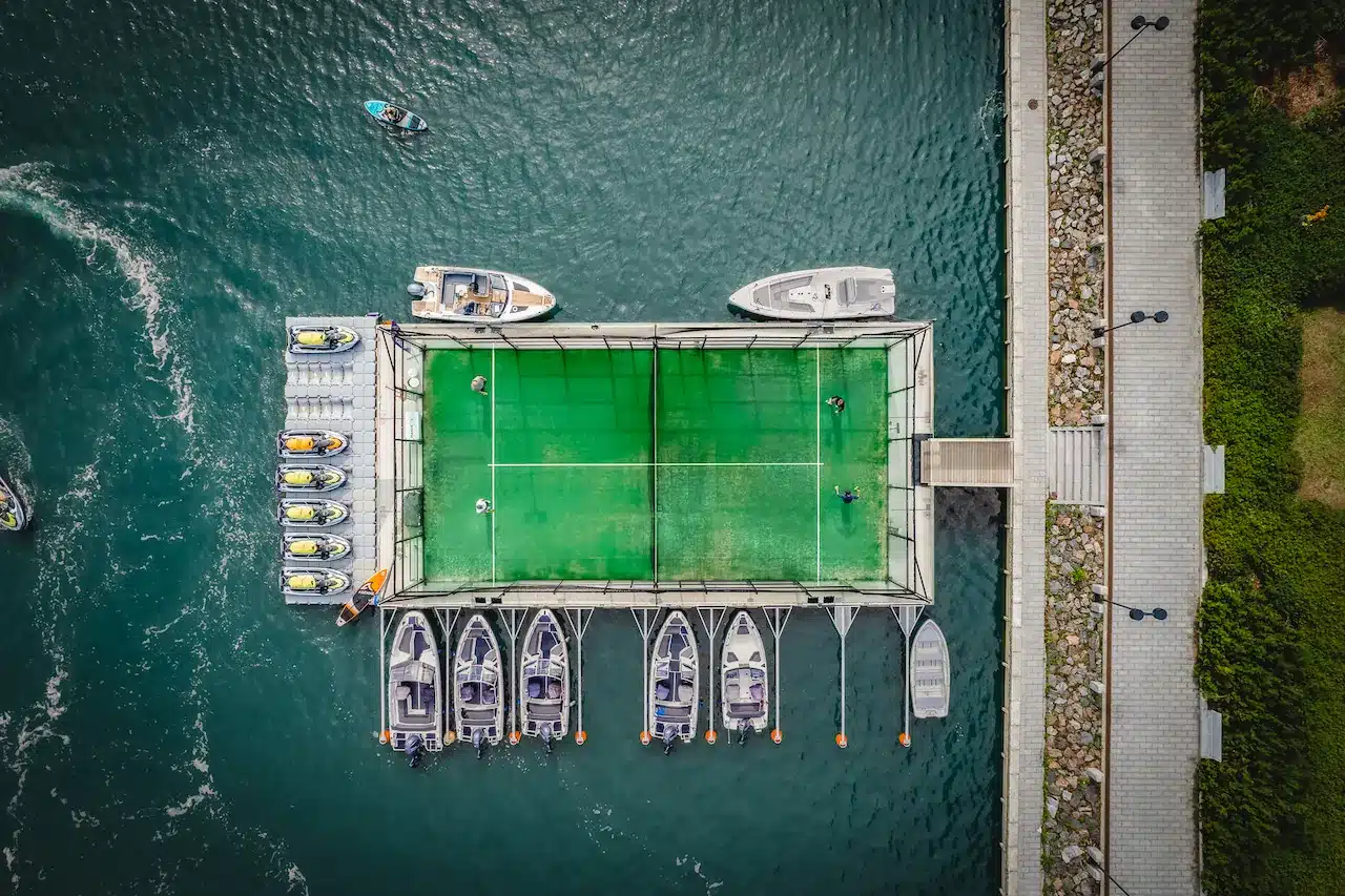 floating padel